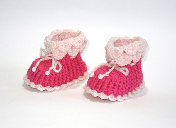 Pink crochet baby booties, Handmade baby shoes, Toddler boots, Slippers, Soft baby footwear, Baby shower gift, Gender reveal party gift for baby girl, Newborn g