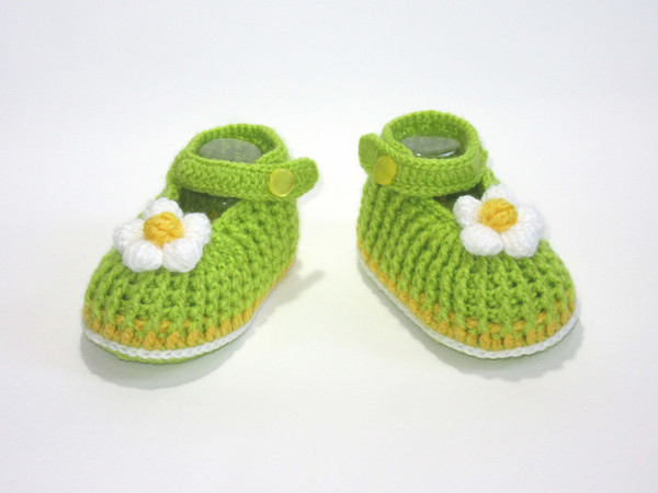 Green crochet baby booties, Handmade baby shoes, Toddler boots, Slippers, Soft baby footwear, Baby shower gift, Gender reveal party gift, Newborn gift idea.JPG