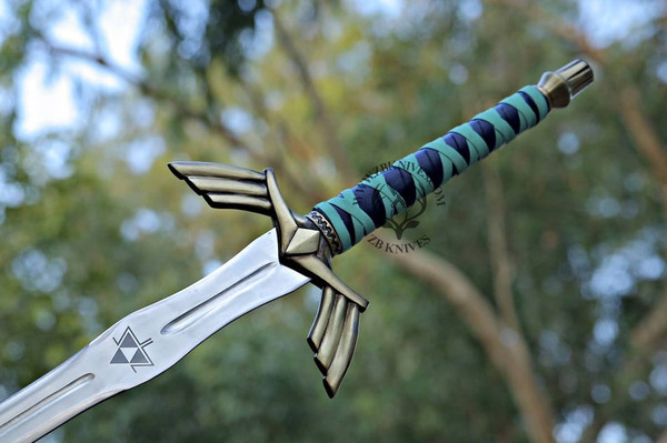 Zelda sword