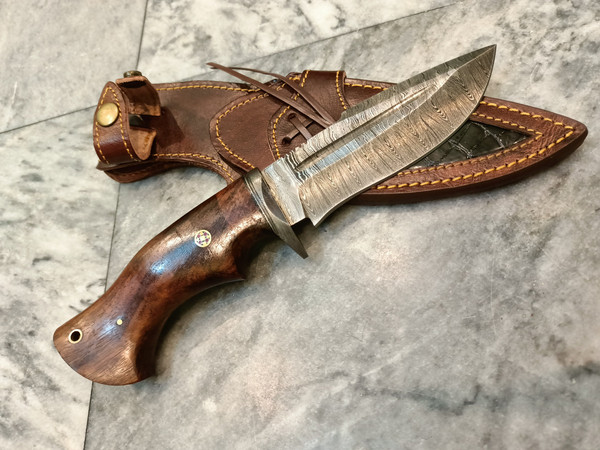 Handmade Damascus bowie knife with sheath Fixed blade hunting knife for Survival Ergonomic Walnut wood handle handmade Knives.jpg