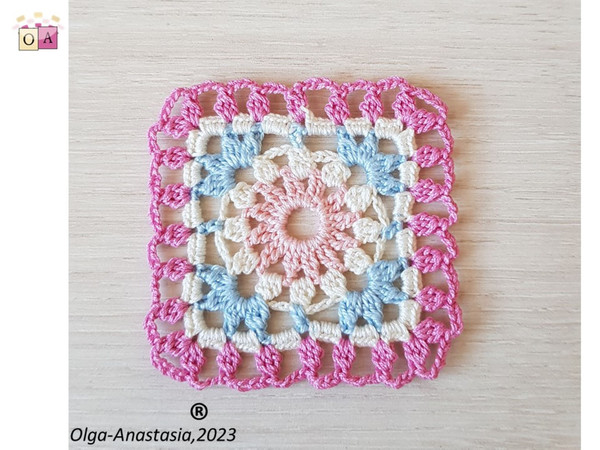 Colorful_granny_square_crochet_pattern (4).jpg