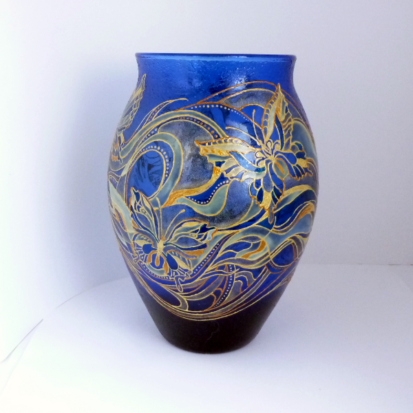 Cobalt blue hand painted vase. living collectibles  (2).jpg