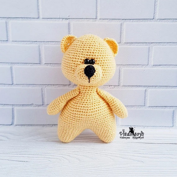 crochet teddy bear.png