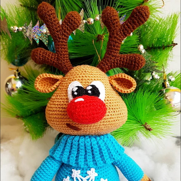 christmas deer toy.png