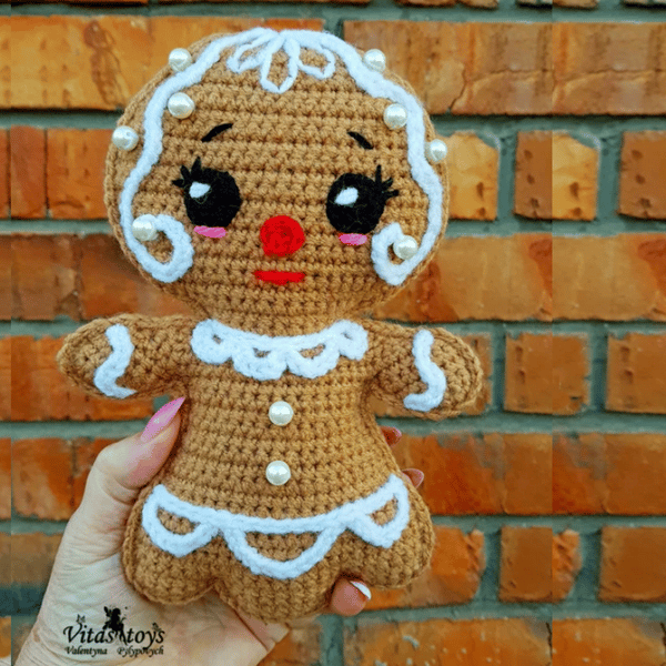 crochet gingerbread doll.png