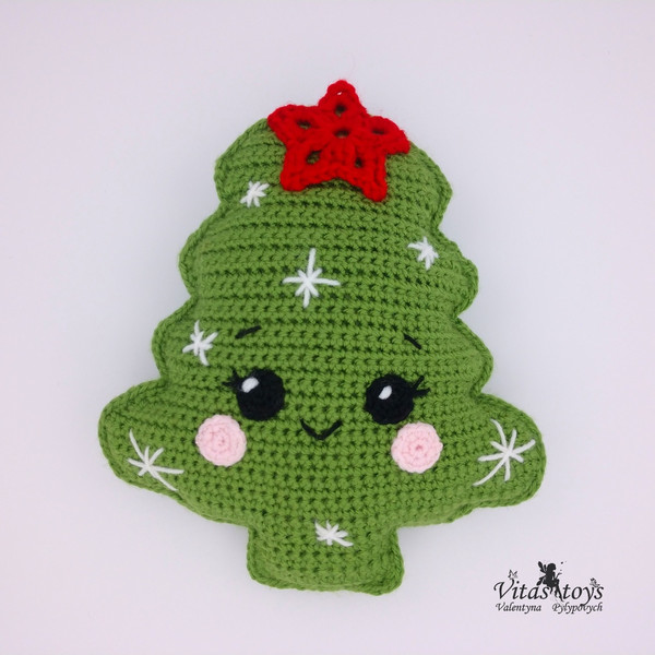 crochet fir tree.jpg