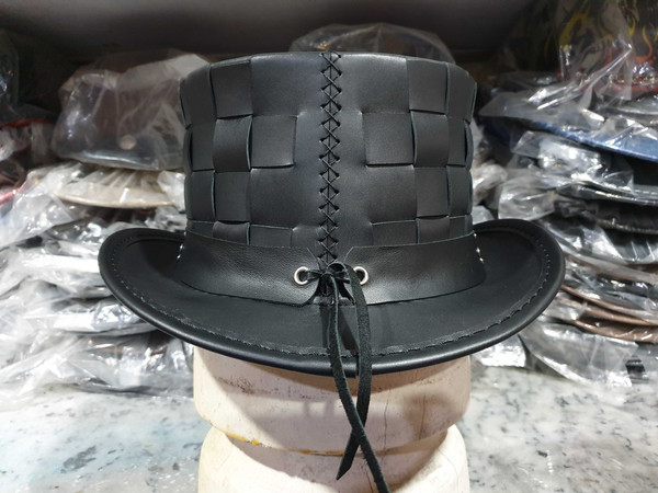 Lion King El Dorado Leather Top Hat (11).jpg