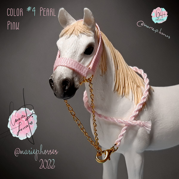 2-show-IU-schleich-horse-tack-accessories-model-toy-halter-and-lead-rope-MariePHorses-Marie-P-Horses.png