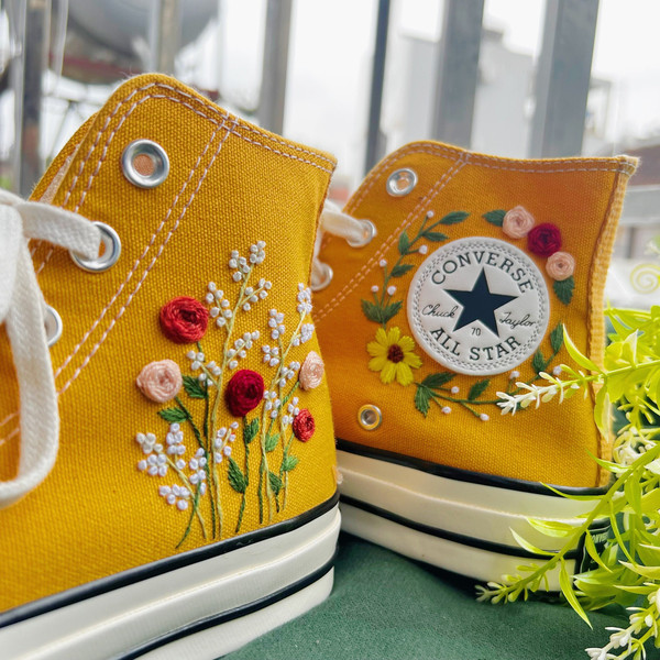 Custom ConverseConverse High TopsEmbroidered Sweet Rose And Lavender GardenEmbroidered Sneakers Chuck Taylor 1970s Flower Converse - 2.jpg