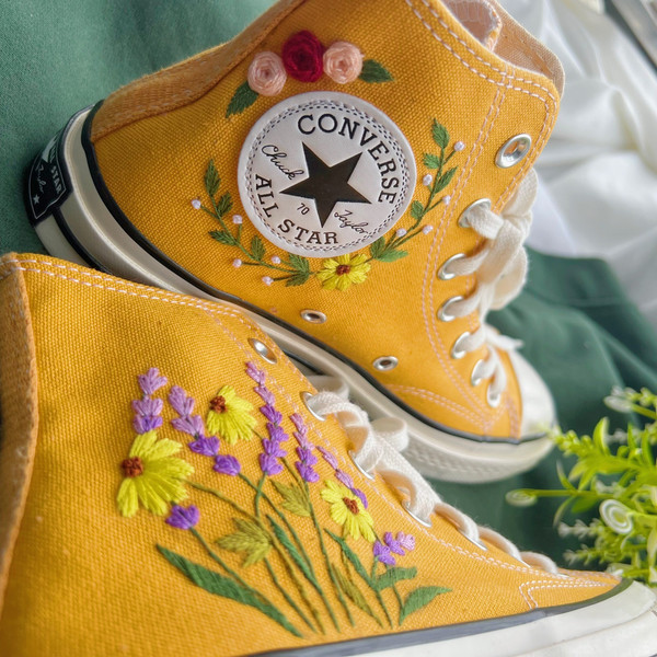Custom ConverseConverse High TopsEmbroidered Sweet Rose And Lavender GardenEmbroidered Sneakers Chuck Taylor 1970s Flower Converse - 6.jpg