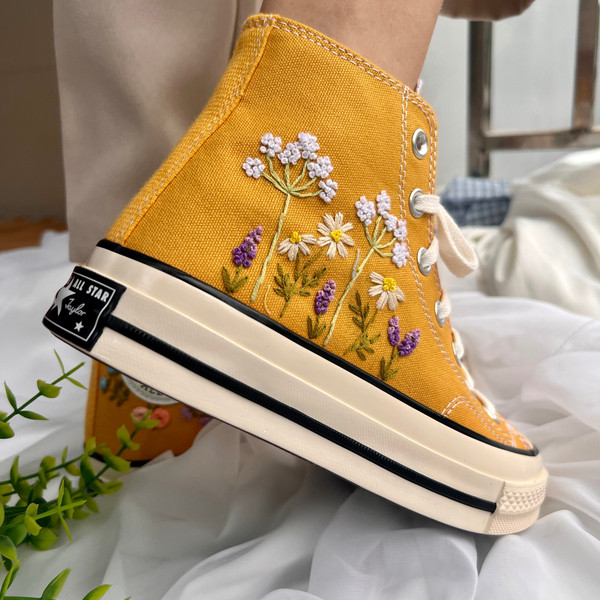 Embroidered ConverseConverse High TopsEmbroidered Sweet Rose And Lavender GardenConverse Chuck Taylor 1970s Flower Converse Dandelion - 7.jpg