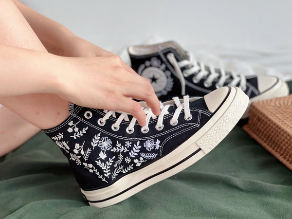 Floral ConverseEmbroidered ConverseCustom Converse Flower And Leaf PatternEmbroidered LogoEmbroidered Flowers - 7.jpg