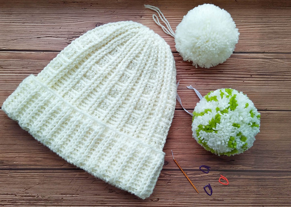 Crochet hat with pom pom.jpg