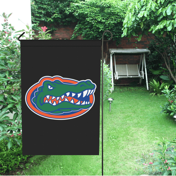 Florida Gators Garden Flag.png