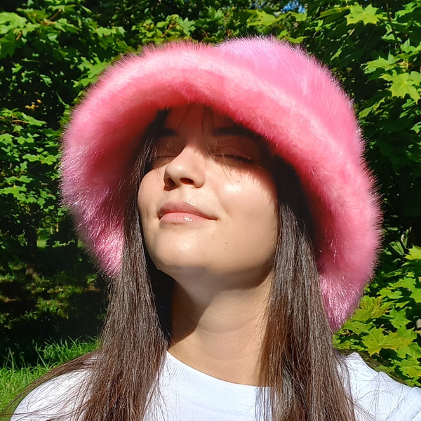 Pink bucket hat made of faux fur. Cute fuzzy bucket hats. Fluffy pink hat.