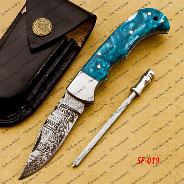 Damascus Pocket Folding Knife 1.jpg