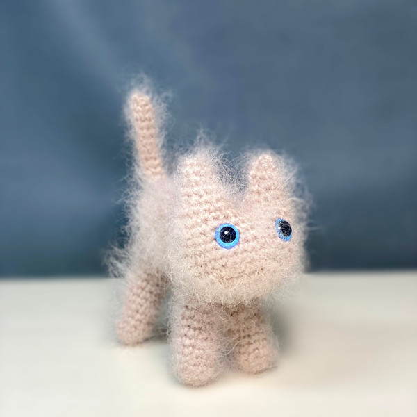 Crochet-cat-plush-Amigurumi-cat-stuffed-animal-Amigurumi-toys-Desk-décor-toy-08.jpg