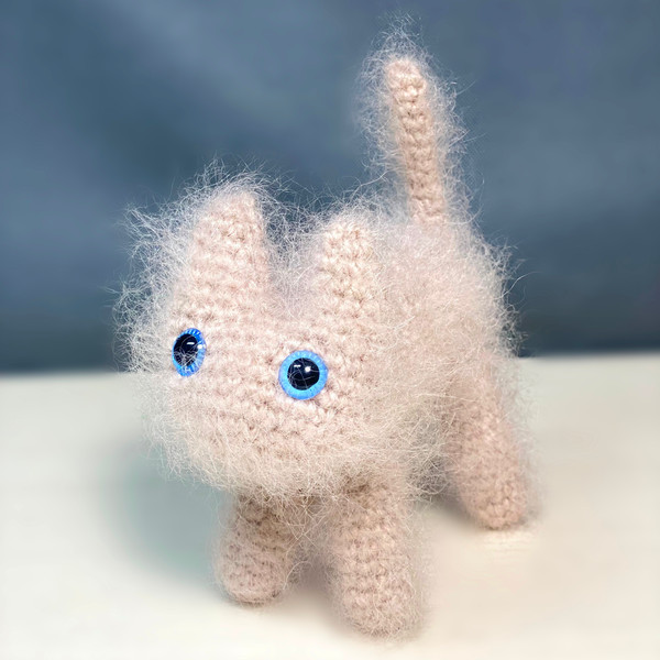 Crochet-plushie-cat-pattern-Amigurumi-plush-pattern-kitten-Crochet-toy-Desk-decor-Desk-antistress-toys-16.jpg