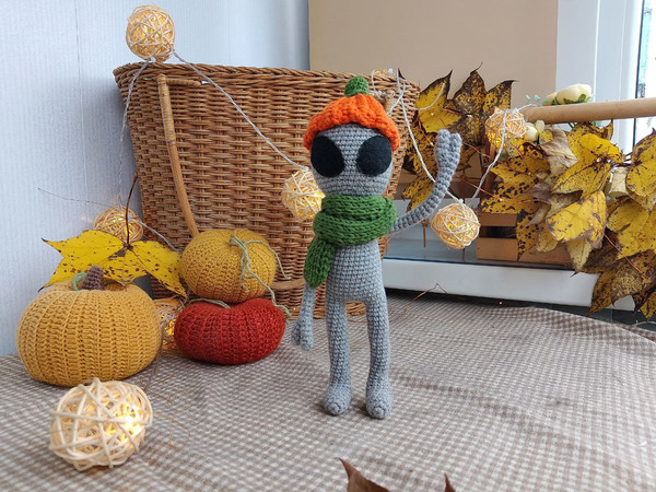 Gray alien doll Thanksgiving gift for home decor 3.jpg