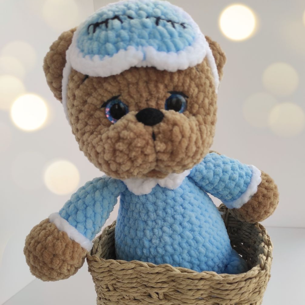 Knitted-teddy-bear-toy-1