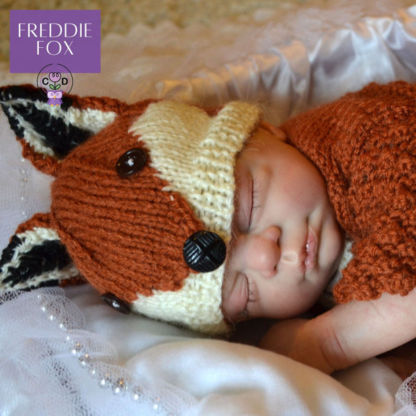 Freddy Fox Baby Knitting Pattern (1).jpg