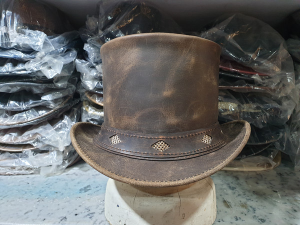 Steampunk Topper Leather top Hat (3).jpg