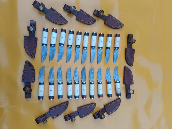 20 knives