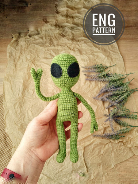 Amigurumi green alien pattern 2.jpg