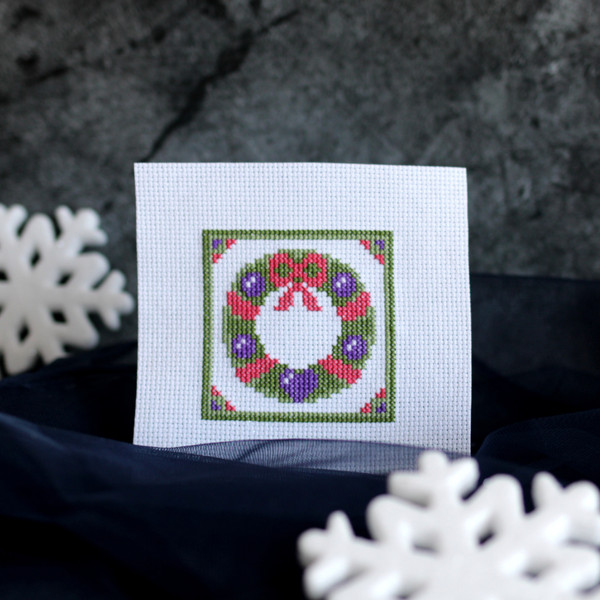Christmas cross stitch pattern (10).png