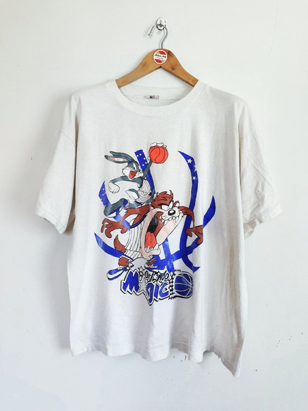Vintage Looney Tunes x Orlando Magic 90's T-shirts Tazz NBA Basketball , Retro Orlando Basketball.jpg