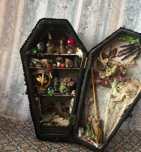 Miniature coffin, Potion Closet, BookShelf Box, Diorama,Creepy decor, Horror, Dark Art, Halloween, Gothic Roombox (3).jpg