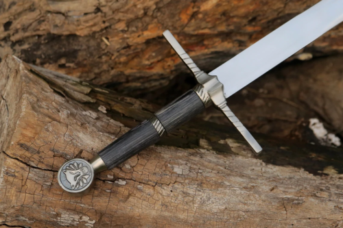 Geralt's_Might_Handmade_Replica_Steel_Sword_from_The_Witcher_with_Sheath (6).png