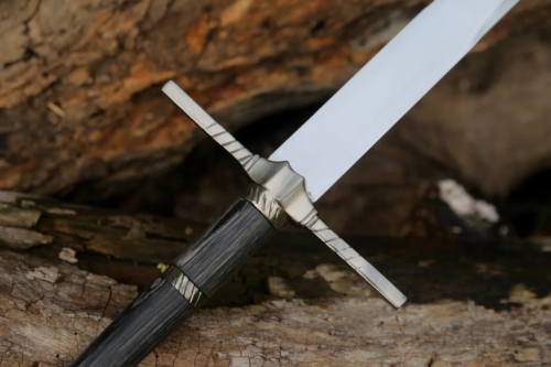 Geralt's_Might_Handmade_Replica_Steel_Sword_from_The_Witcher_with_Sheath (4).png