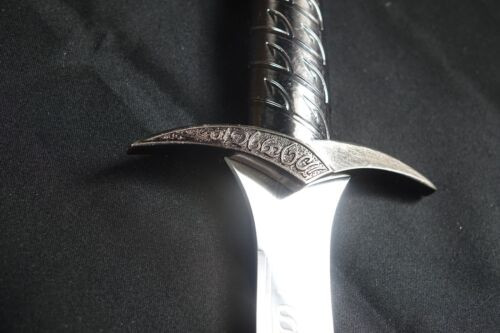 Elvish_Fantasy_Dagger_&_Scabbard_The_Hobbit_Sting_Sword_of_Frodo_(25 (4).jpg