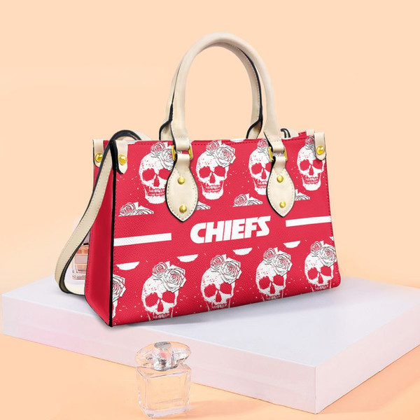 Kansas City Chiefs Skull And Flower Pattern Limited Edition Fashion Lady Handbag Nla054210 - ChiefsFam 3.jpg