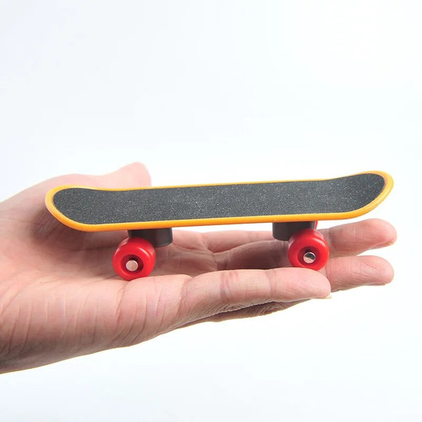 RmVgBird-Toys-Funny-Mini-Skateboard-Parrot-Toy-training-Skateboard-Budgies-Parakeet-Growth-Toy-Pajaros-Intelligence-Bird.jpg