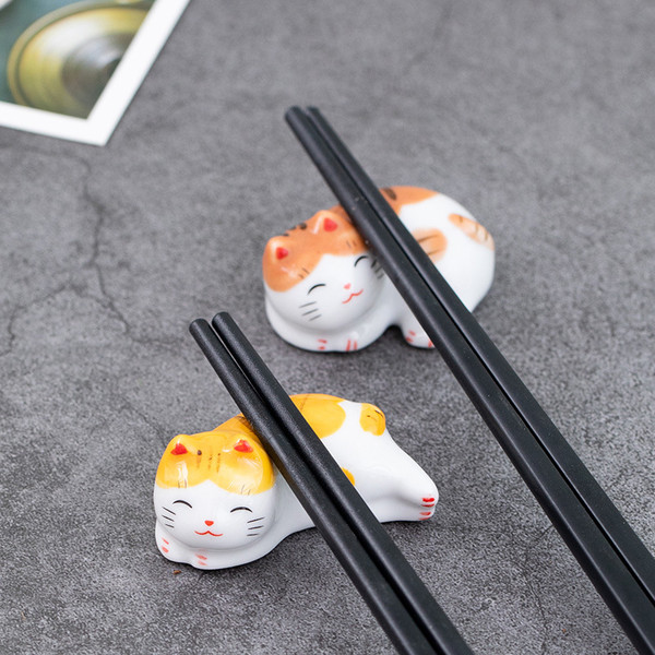 QIbB1PC-Cute-Lucky-Cat-Pillow-Chopsticks-Holder-Japanese-Ceramic-Chopstick-Ceramic-Home-Decoration-Spoon-Holder-Tableware.jpg