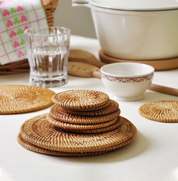 xu1w8-20cm-Round-Natural-Rattan-Cup-Mat-Coasters-Hand-Woven-Hot-Insulation-Placemats-Table-Padding-Kitchen.jpg
