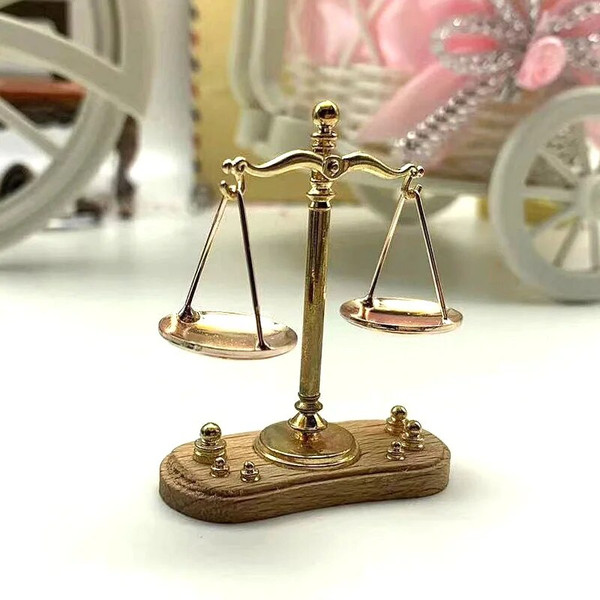 q13xMini-Vintage-Balance-Scales-Ornament-Miniature-Accessories-Metal-Antique-Justice-Scale-Model-Exquisite-Home-Decoration-Kids.jpg