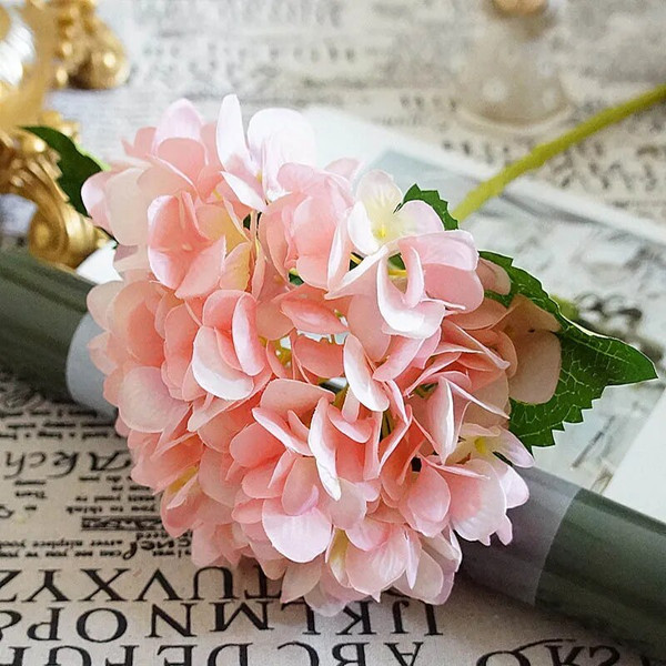 1yKIArtificial-Flowers-Cheap-Silk-Hydrangea-Bride-Bouquet-Wedding-Home-New-Year-Decoration-Accessories-for-Vase-Plants.jpg