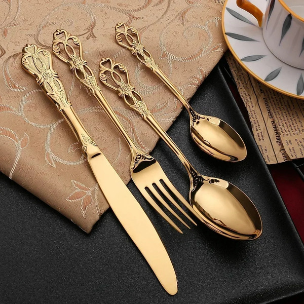 jJoTGolden-Stainless-Steel-Cutlery-Set-Luxury-Complete-Dinnerware-Set-Royal-Spoon-Forks-European-Gift-Box-Retro.jpg