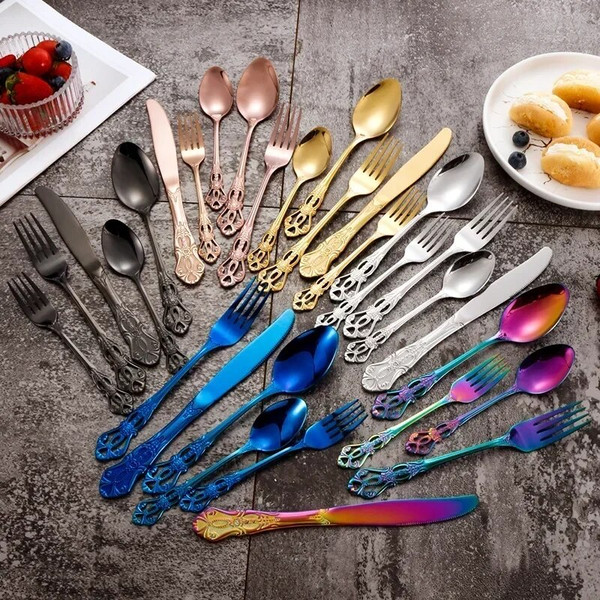 MWxMGolden-Stainless-Steel-Cutlery-Set-Luxury-Complete-Dinnerware-Set-Royal-Spoon-Forks-European-Gift-Box-Retro.jpg