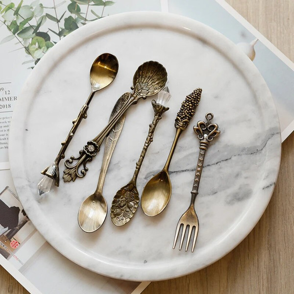 YEbu6pcs-Vintage-Spoons-Fork-Cutlery-Set-Mini-Royal-Style-Metal-Gold-Carved-Teaspoon-Coffee-Snacks-Fruit.jpg