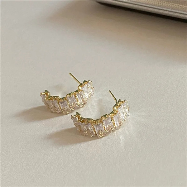 22nK2022-Korean-New-Simple-Temperament-Circle-Pearl-Earrings-Fashion-Small-Versatile-Earrings-Women-s-Jewelry.jpg