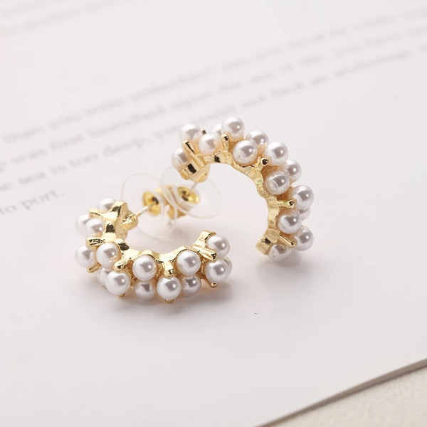 aQ4e2022-Korean-New-Simple-Temperament-Circle-Pearl-Earrings-Fashion-Small-Versatile-Earrings-Women-s-Jewelry.jpg