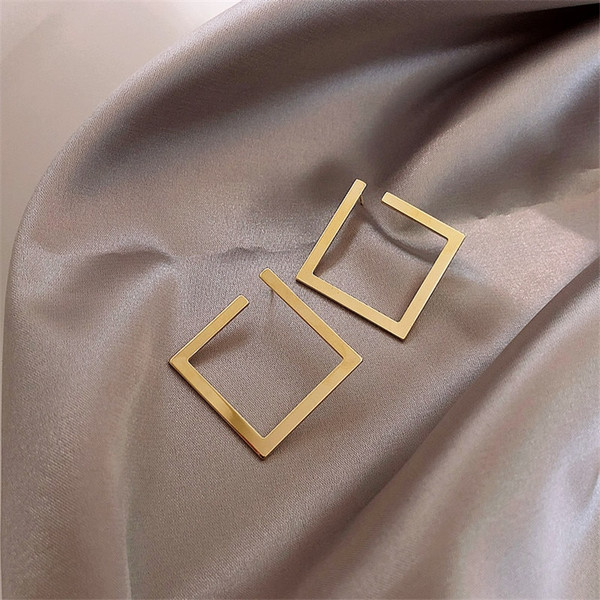 NP5LRetro-Minimalist-Square-Earrings-Irregular-Stud-Earrings-New-Exaggerated-Cold-Wind-Fashion-Earring-for-Women-Opening.jpg