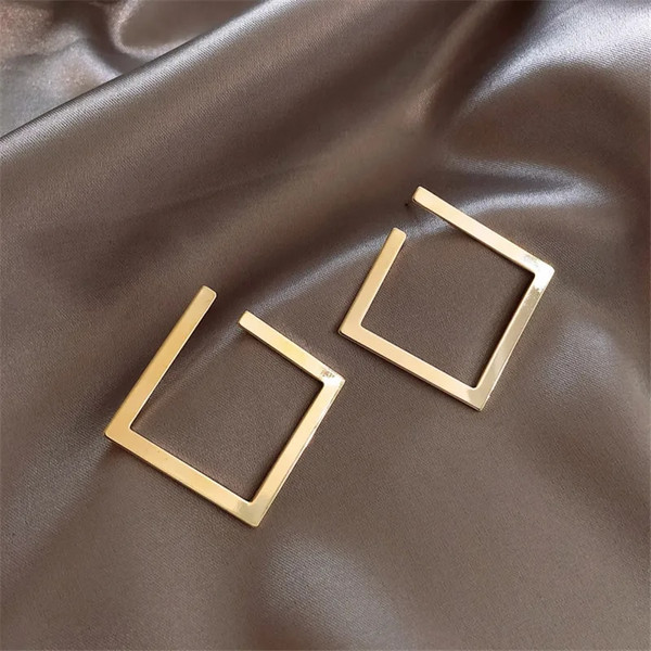 bGUVRetro-Minimalist-Square-Earrings-Irregular-Stud-Earrings-New-Exaggerated-Cold-Wind-Fashion-Earring-for-Women-Opening.jpg