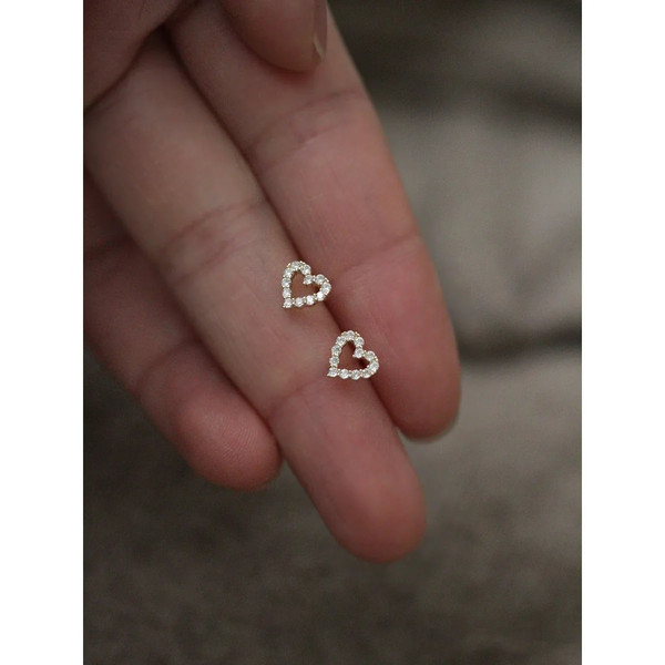 AAwA925-Silver-Needle-Shiny-Zircon-Stud-Earrings-Women-Style-Cute-Sweet-Jewelry-Accessories-Simple-Fashion-Jewelry.jpg