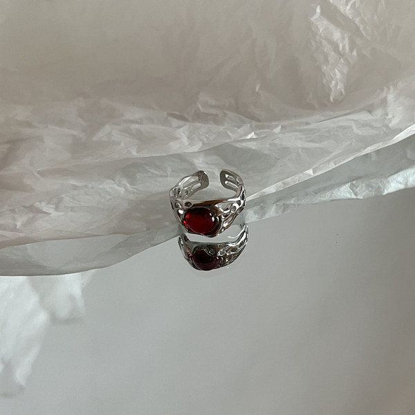 eENsVintage-Silver-Color-Red-Oval-Ring-For-Women-Trendy-Elegant-Irregular-Natural-Stone-Luxury-Ring-Woman.jpg