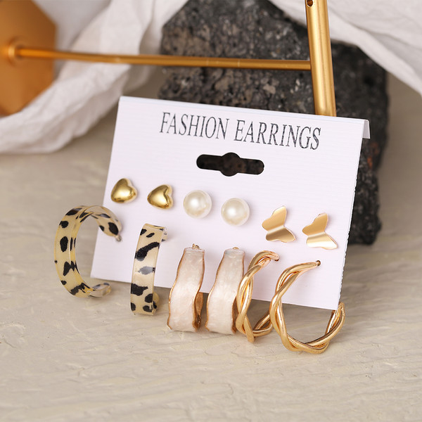 LawdPunk-Leopard-Acrylic-Resin-Hoop-Earrings-Set-for-Women-Trendy-Gold-Silver-Color-Butterfly-Pearl-Circle.jpg